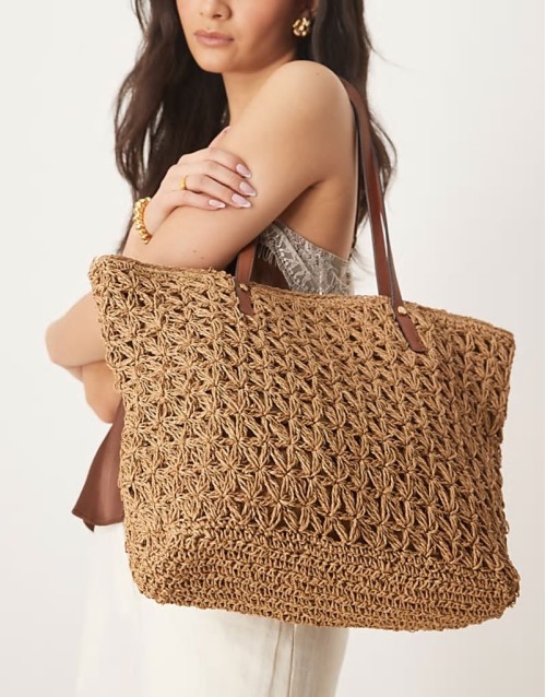 large beach straw tote bag in beige