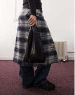 tote bag in black